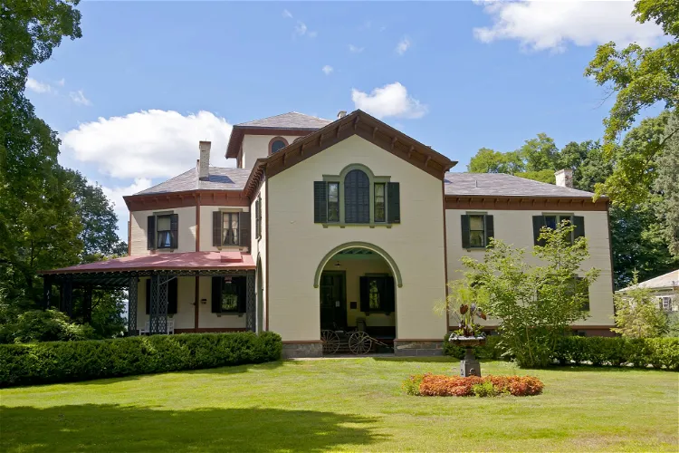 Locust Grove Estate