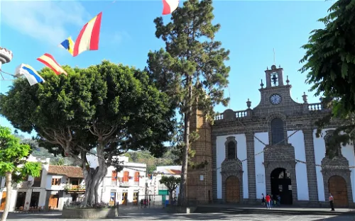 Basílica de Nuestra Señora del Pino