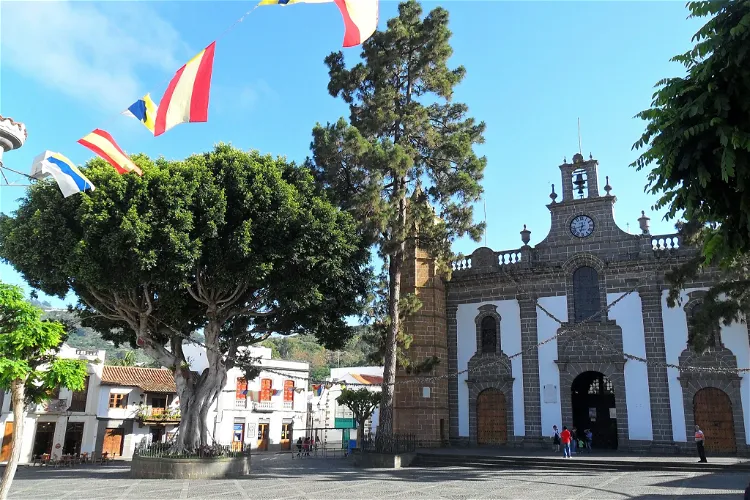 Basílica de Nuestra Señora del Pino