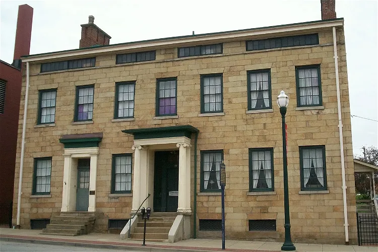 F. Julius LeMoyne House