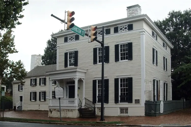 Lee Fendall House