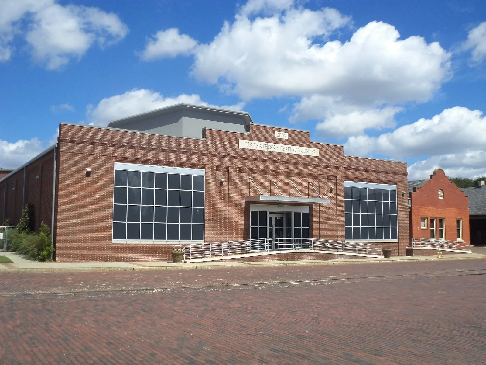 Thronateeska Heritage Center Museums and Planetarium