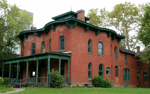 Cozad-Bates House Interpretive Center
