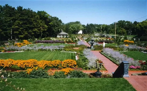 Munsinger Gardens and Clemens Gardens