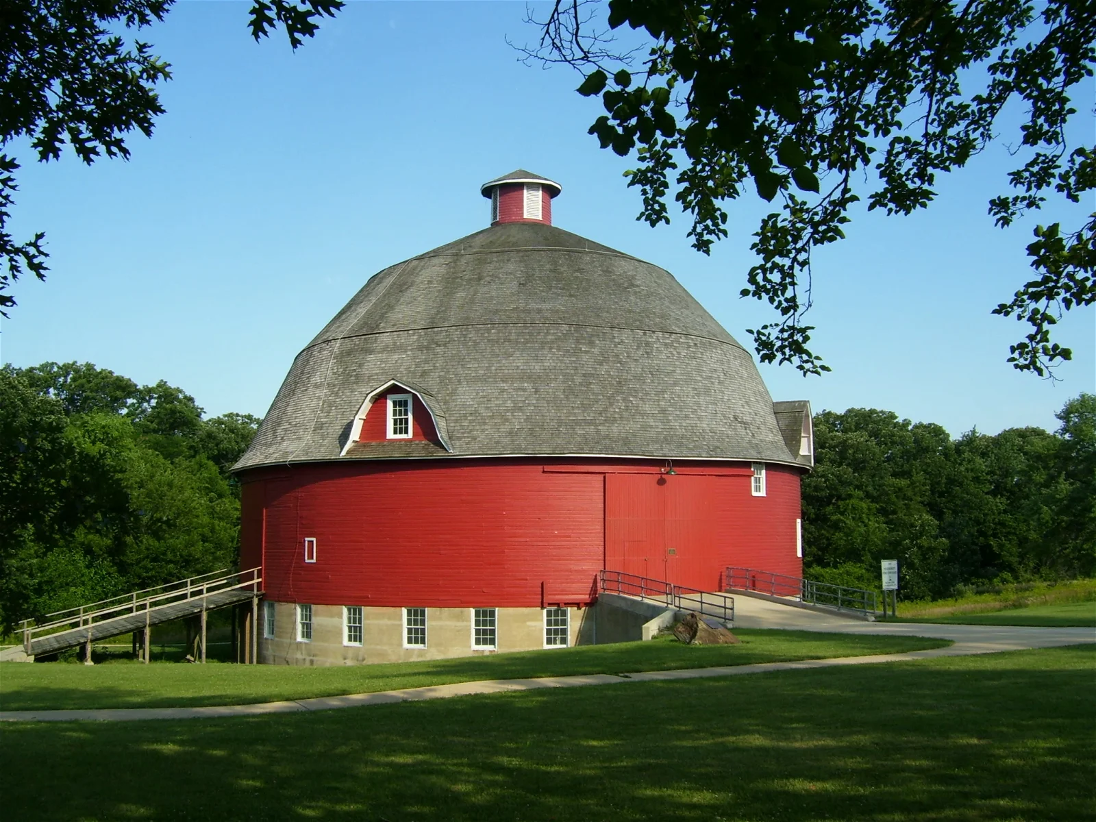 Ryan’s Round Barn