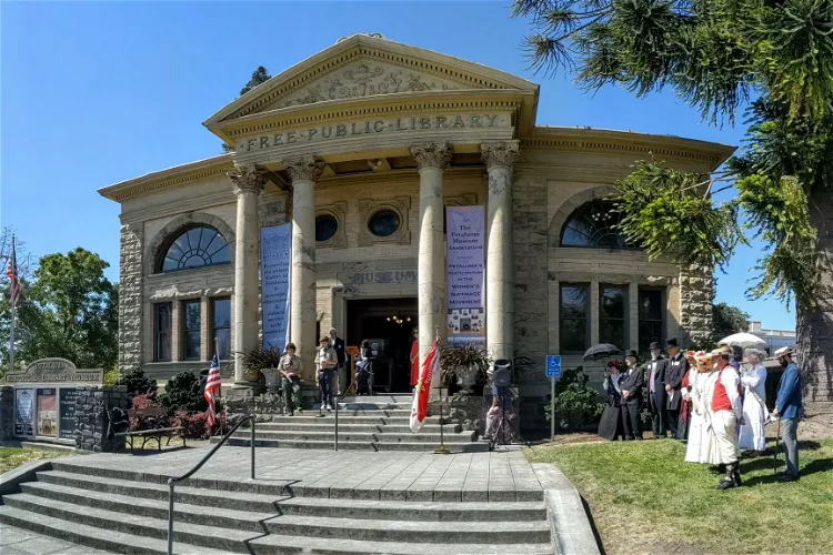 Petaluma Regional Library