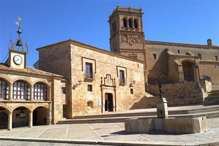 Provincial Museum of Popular Suit