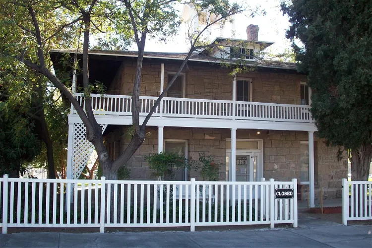 Bonelli House