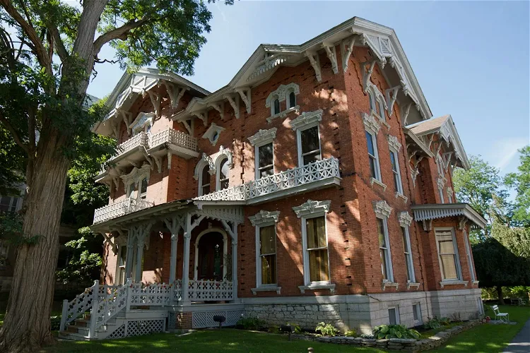 Paddock Mansion