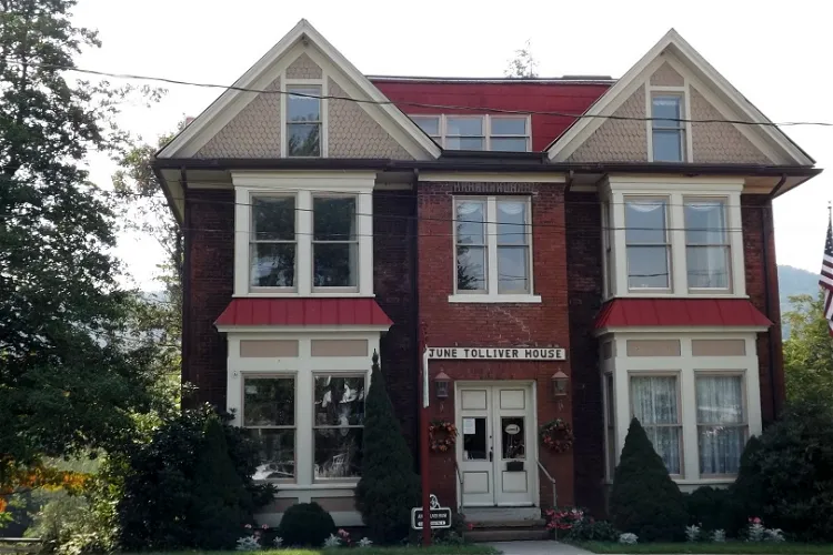 June Tolliver House & Folk Art Center
