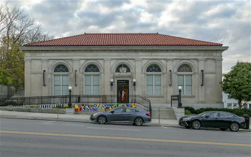 Richard M. Ross Art Museum