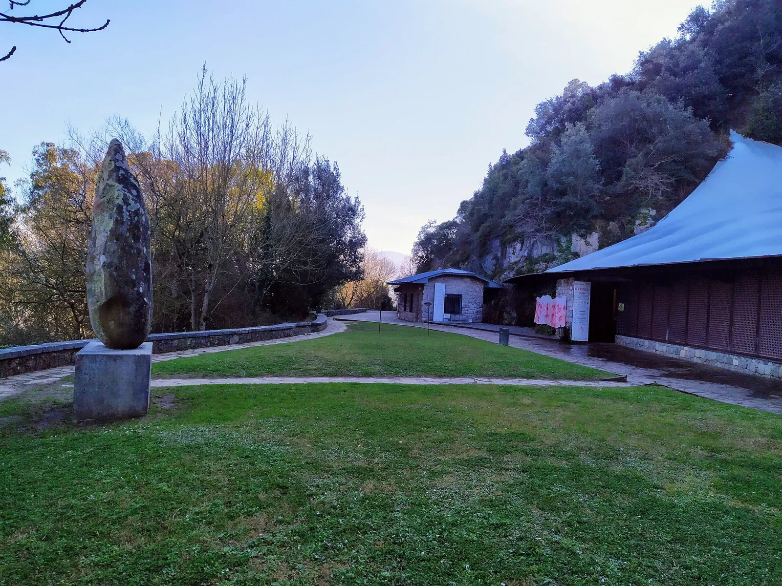 Caves of Monte Castillo