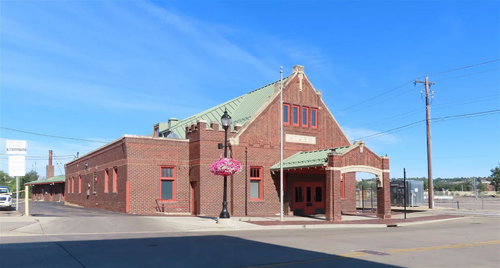 Minot station