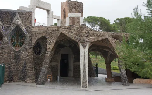 Cripta de la Colònia Güell