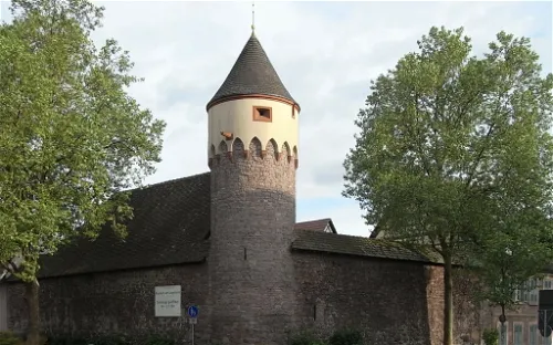 Lauerturm