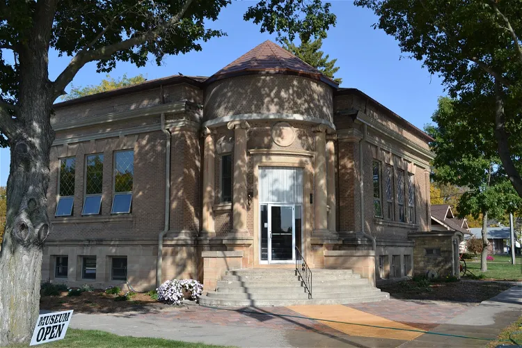 Eagle Grove Memorial Library