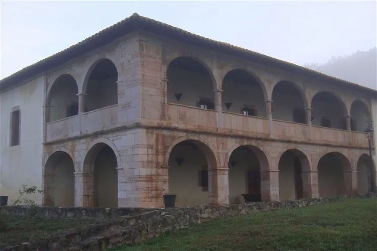 Centro de Interpretación de la Caverna de Candamo