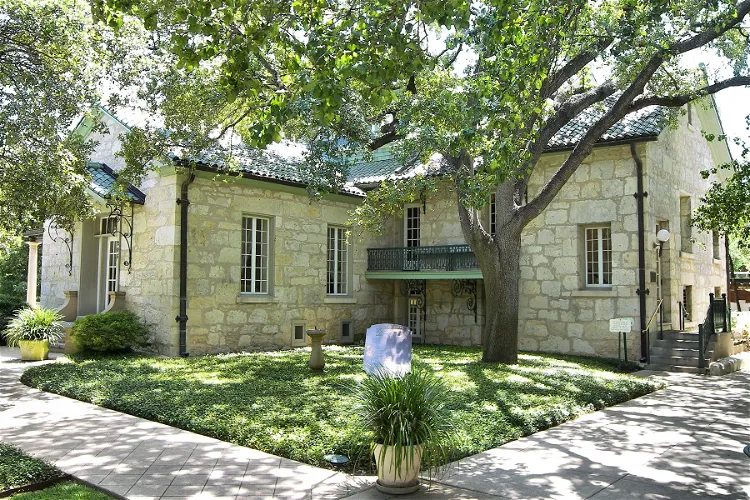 The Guenther House