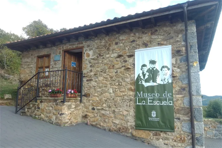 Museo de la Escuela Rural de Mogrovejo
