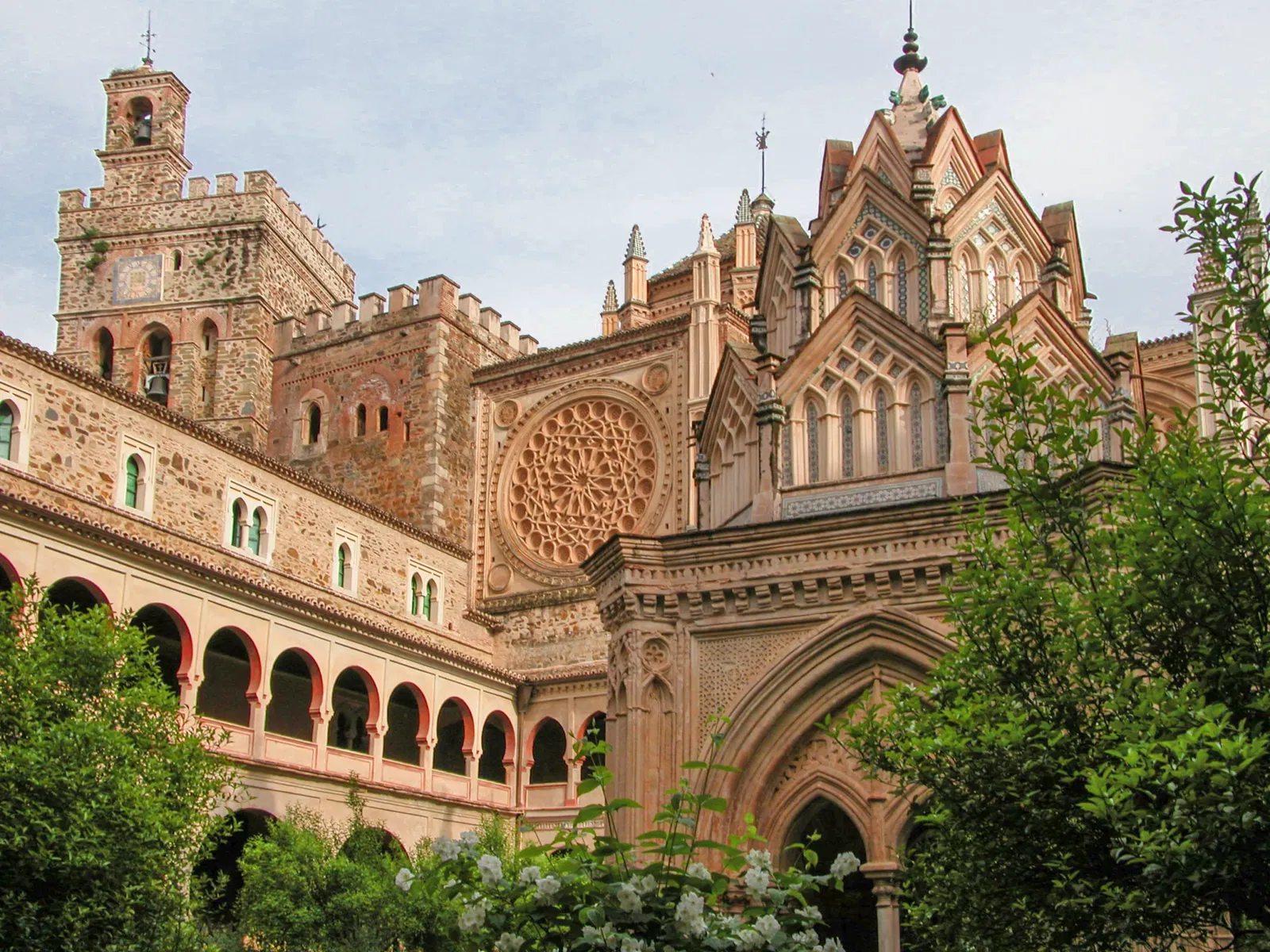 Royal Monastery of Santa María de Guadalupe (Guadalupe) - Visitor ...