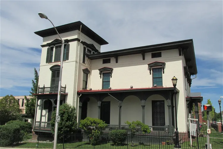 Isham-Terry House