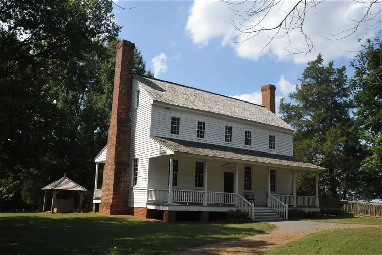 House in the Horseshoe