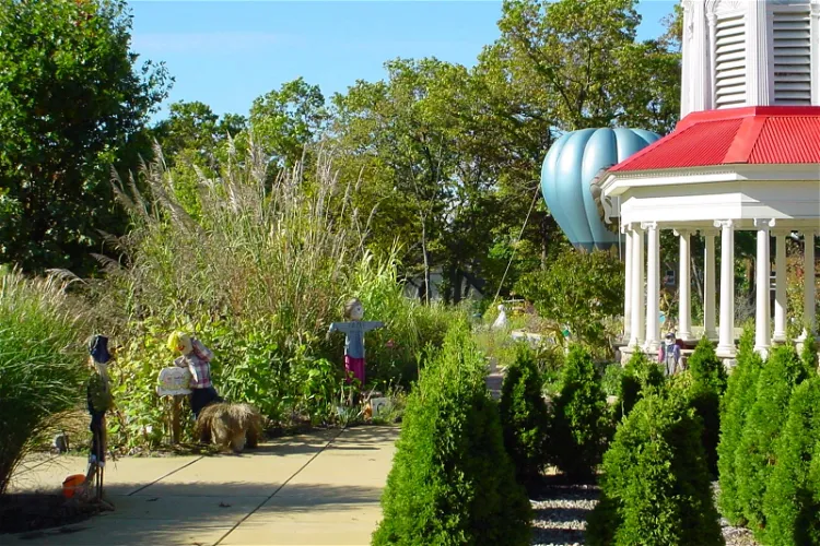 Leila Arboretum Society