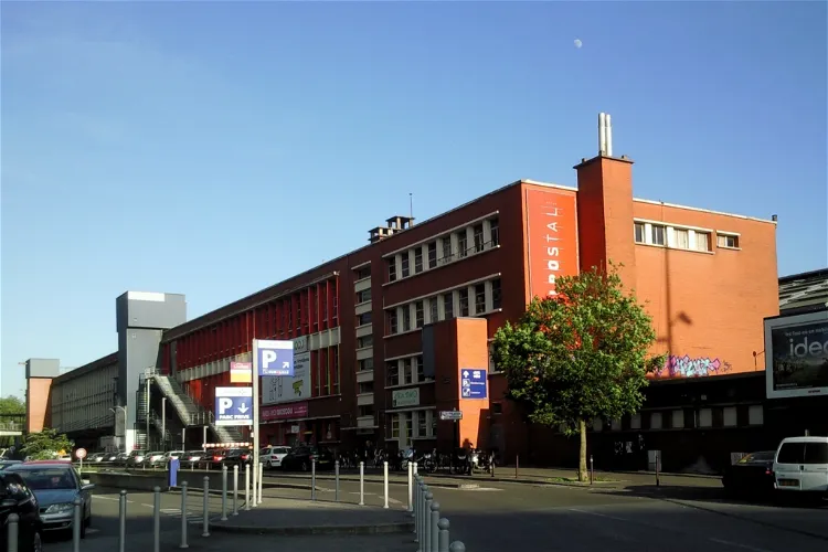 Le Tripostal