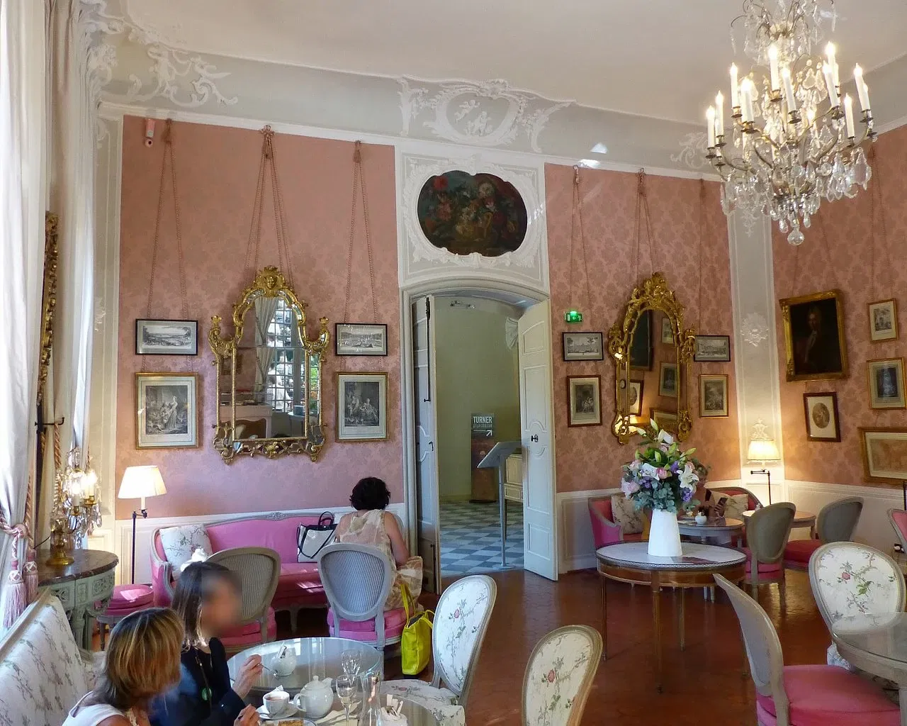 Hotel de Caumont - Art Centre