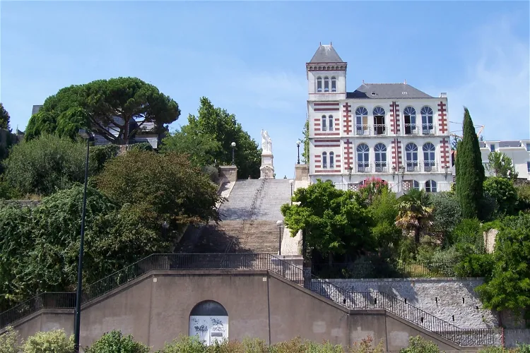 Jules Verne Museum