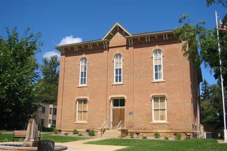Henderson Community Building