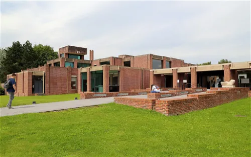 Lille Métropole Museum of Modern, Contemporary and Outsider Art