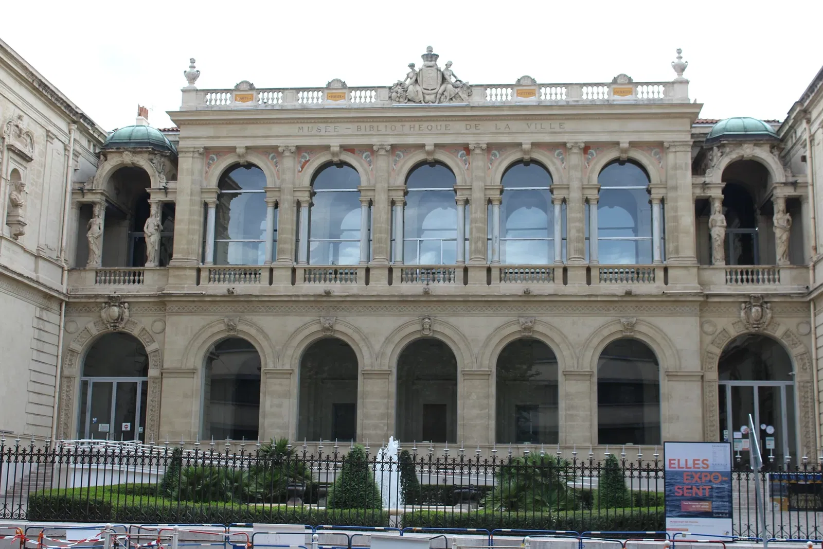 Library Museum d'Art