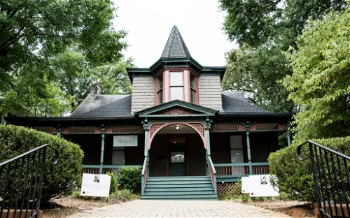 Hammonds House Museum