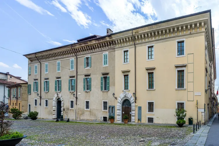 Palazzo Martinengo Cesaresco Novarino