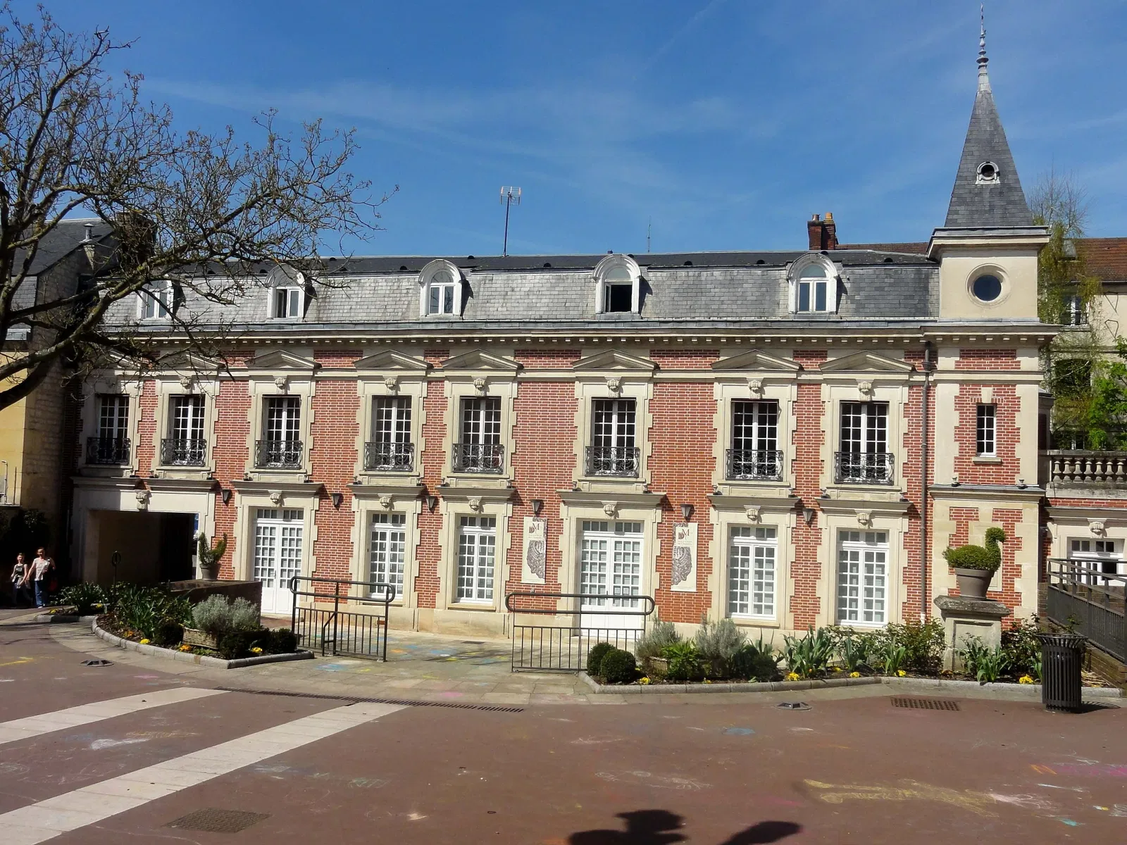 Chantilly Lace Museum