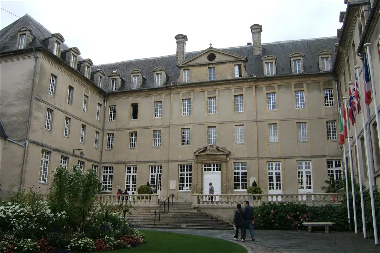 Bayeux Tapestry Museum
