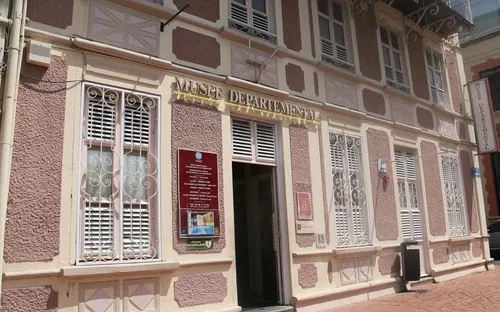 Musée Départemental d'Archéologie et de Préhistoire