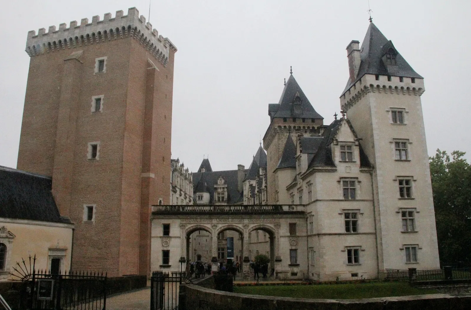 Opening Hours National Museum and the Château de Pau (Pau)