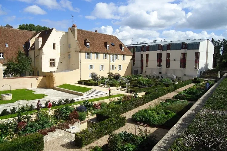 Musée de la Faïence et des Beaux-Arts