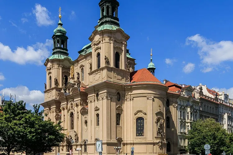 Sint-Nicolaaskerk (Oude Stad Praag)