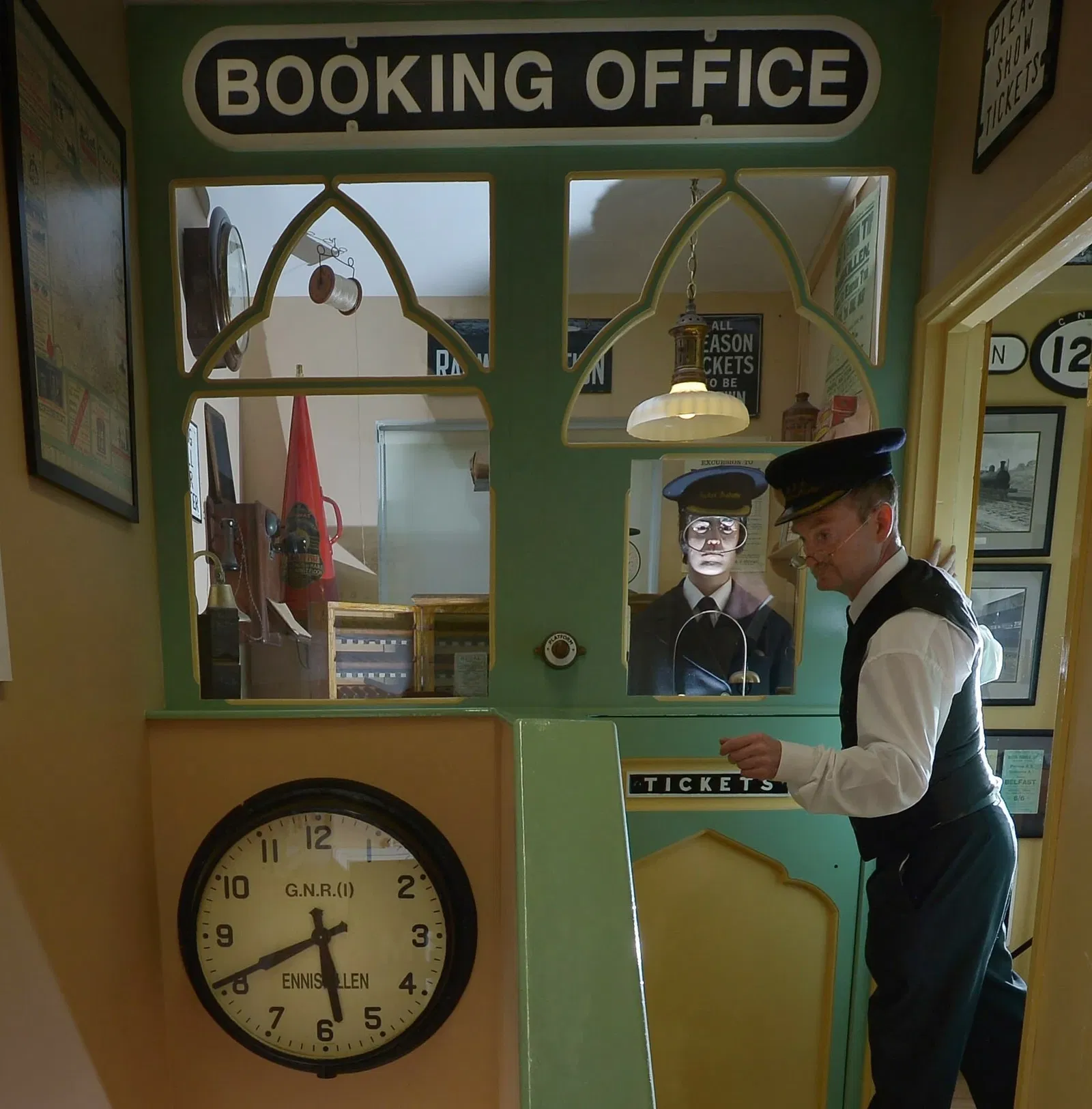 Headhunters Barber Shop and Railway Museum