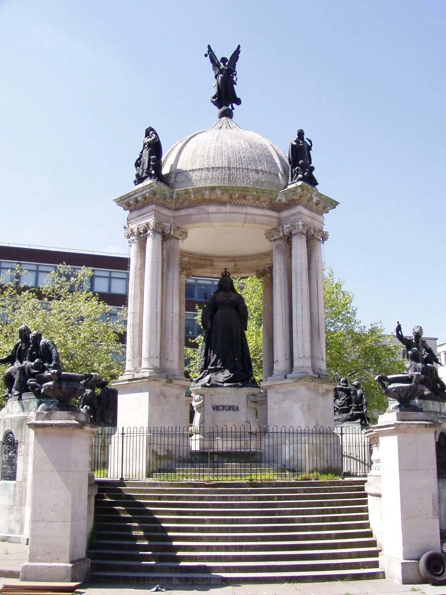 Queen Victoria Monument