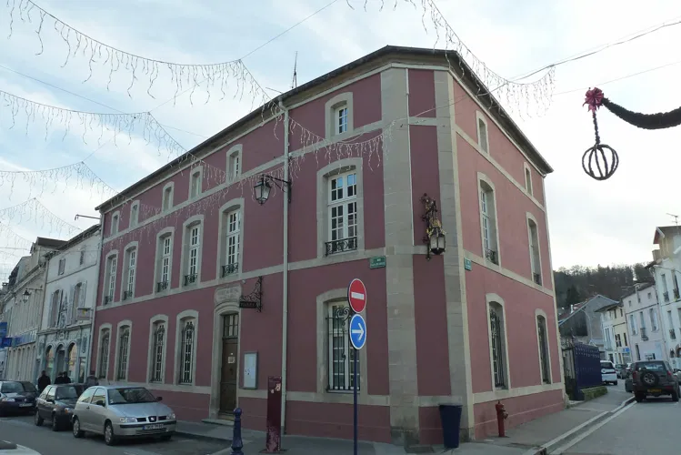 Musée Charles de Bruyères