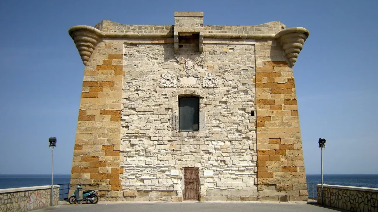 Museum of Prehistory and the Sea - Ligny Tower