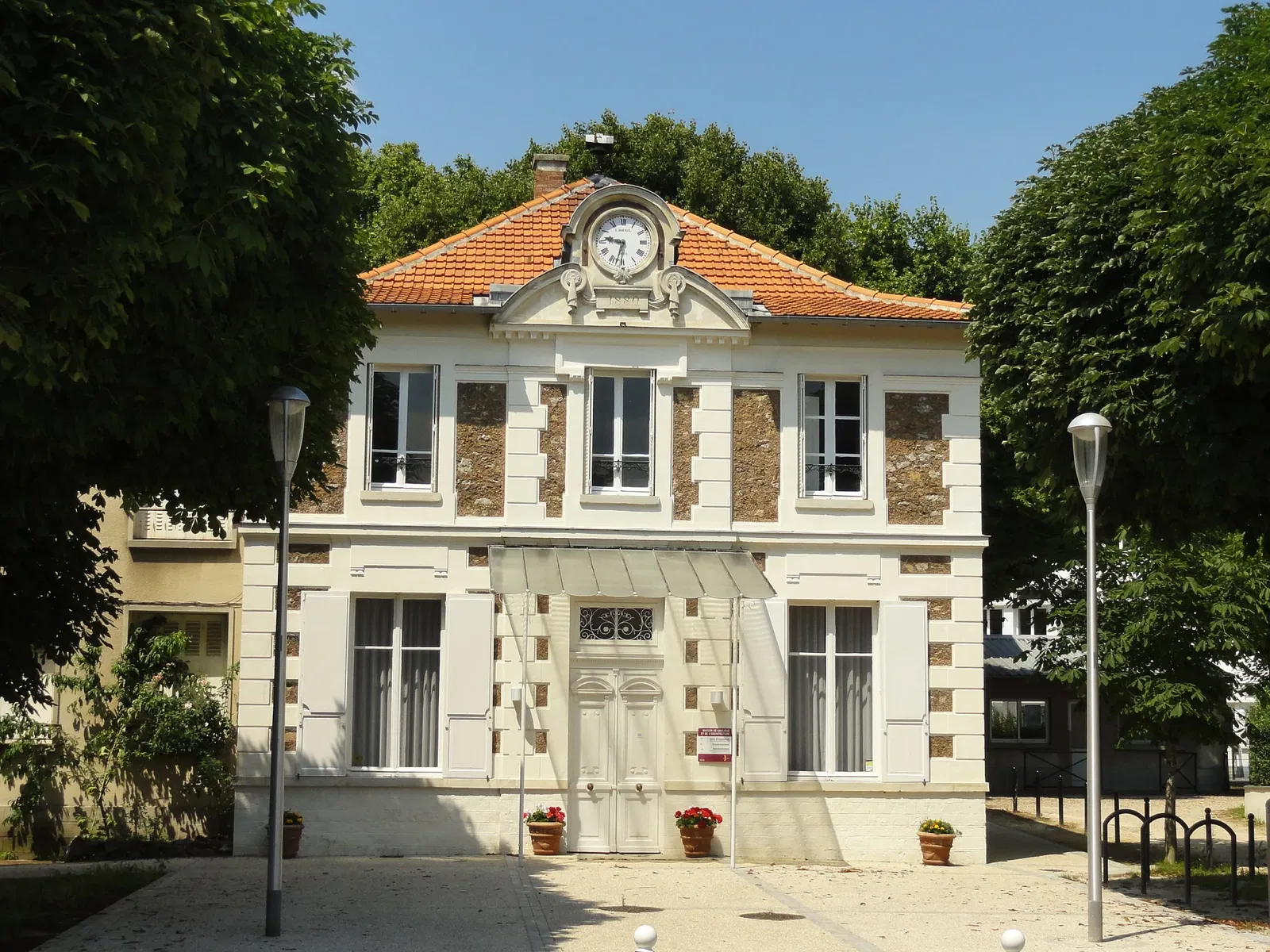 Maison de Banlieue et de l'Architecture