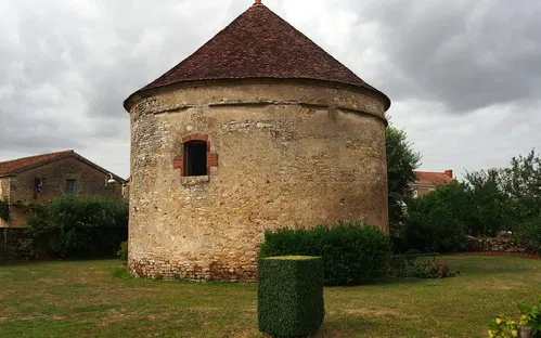 Donjon de Bazoges
