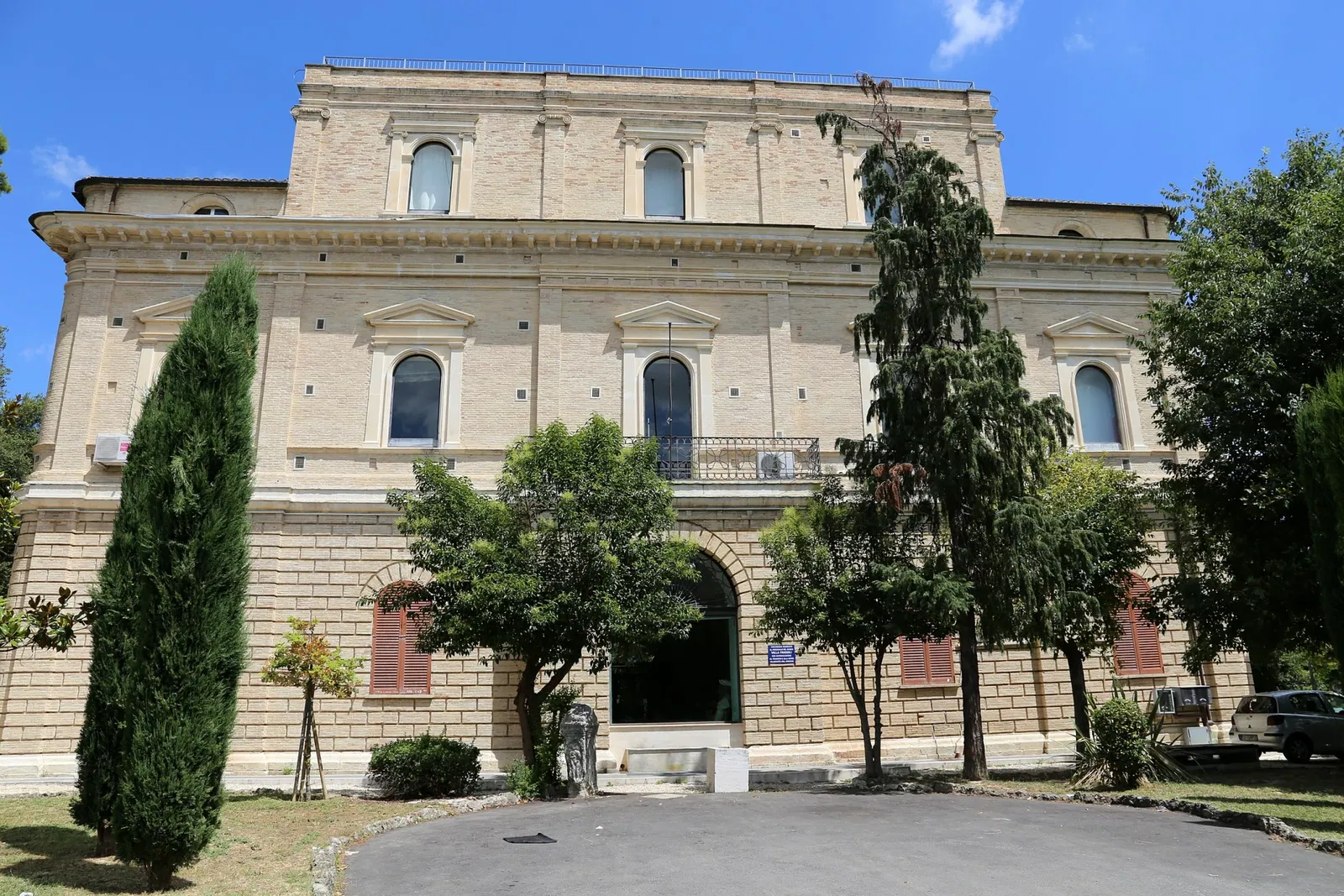 Museo Archeologico Nazionale d'Abruzzo - Villa Frigerj