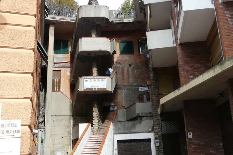 Museo Marinaro Gio Bono Ferrari
