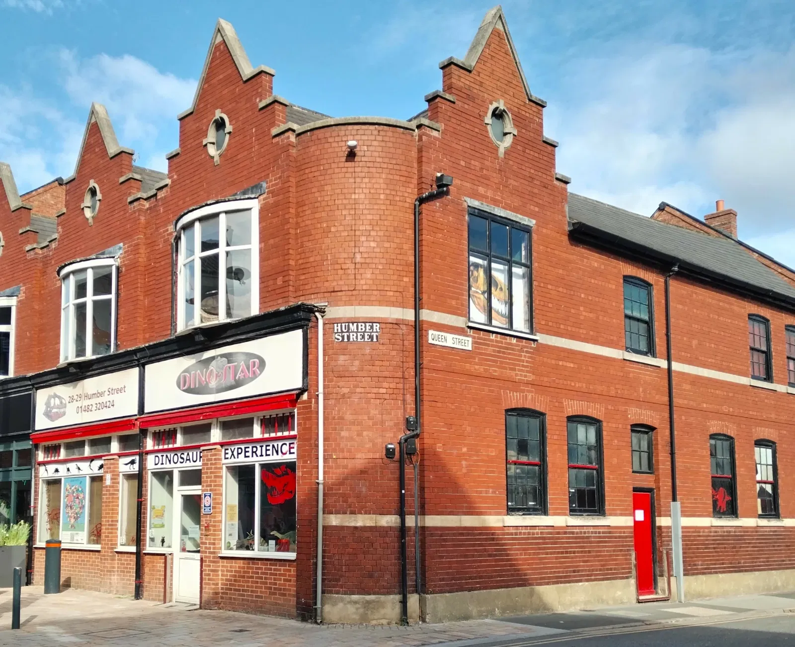 Dinostar - The Dinosaur Experience